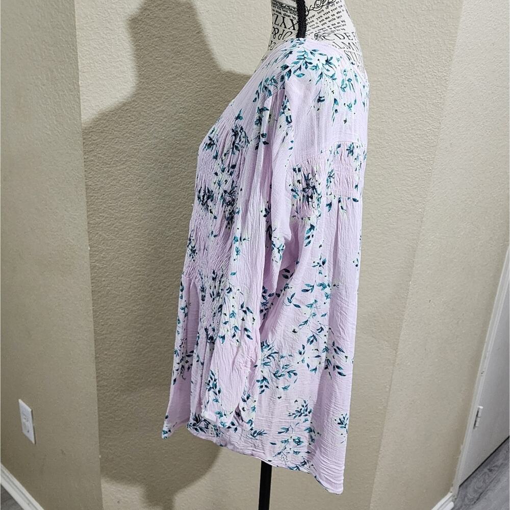 TORRID pale pink floral Crinkle Gauze Smocked Button-Front Top plus size 2X - Picture 2 of 8
